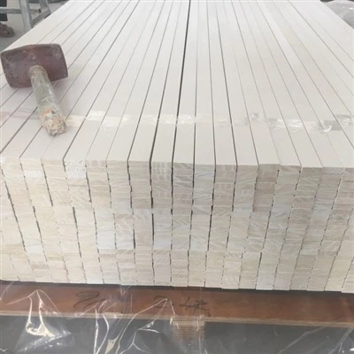 Frámaí Doras Adhmaid Brataithe Gesso Bán Uiscedhíonach Do Doirse
