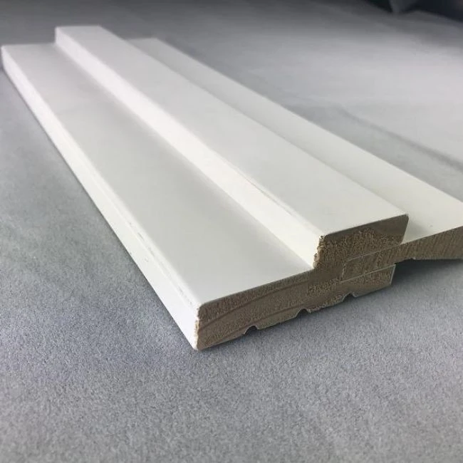 Luach Mór Frámaí Doras Adhmaid Brataithe Gesso Bán Do Doirse