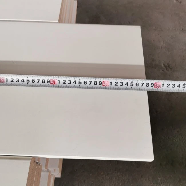 Top-ranking White Gesso Coated FJ Wooden Trim Mouldings Base Boards For The Floor